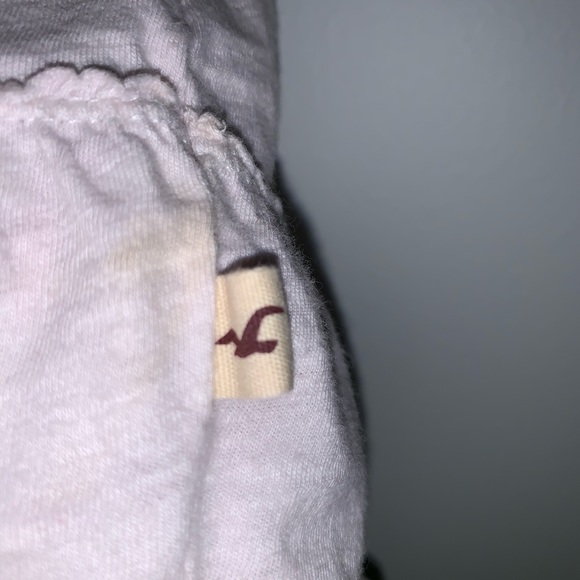 Light pink tank top with beautiful flower design - Picture 3 of 5